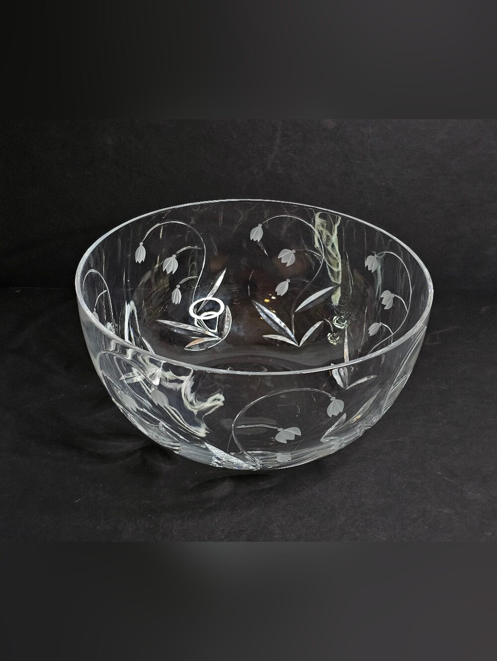 Tiffany & Co Snowdrop Etched Frosted Lead Crystal Large Centerpiece Flower Bowl